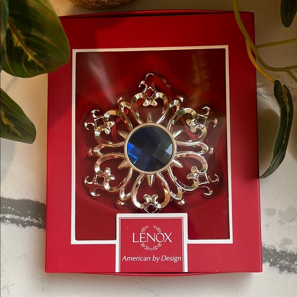 Lenox Gemmed Christmas Ornaments - Picture 8 of 11